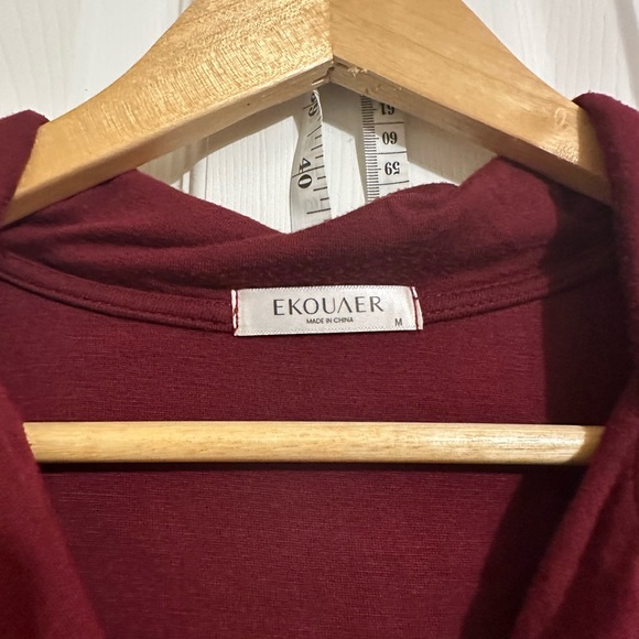 Long sleeve and jogger pajama set - Picture 2 of 7